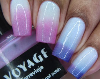 Solarthermal Mood Changing Indie Nail Polish [Torrevieja] changes colors from pink to white to blue and purple