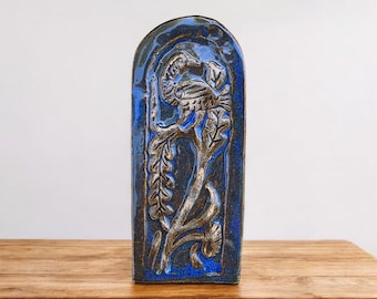 Early American Gravestone Art: Bird on Tree Branch Pottery