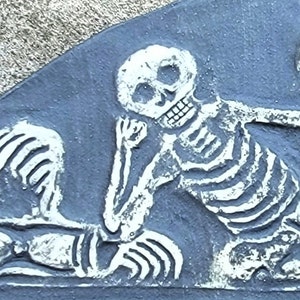 1700's Reproduction of Reclining Skeleton Gravestone Carving Memento Mori, Death Positive Art image 4