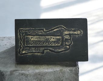 1800s Gravestone Clay Impression – Pointing Hand "There Lies"