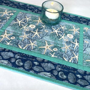Seashore Table Runner in Blue, Summer Runner, Quilted Cotton