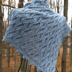 Knitting pattern for shawl Camilla