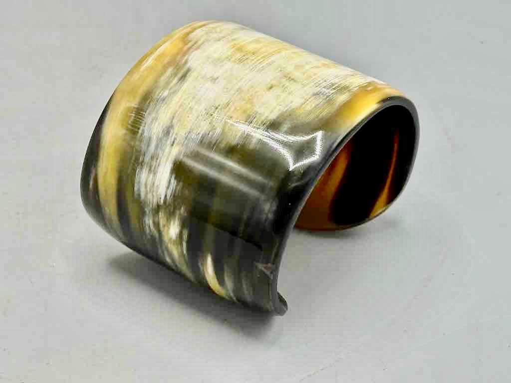 bracelet original en corne de vache