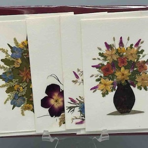 Handgemaakte geperste gedroogde echte bloem kleine cadeaukaart - 4 verschillende bloemmotieven