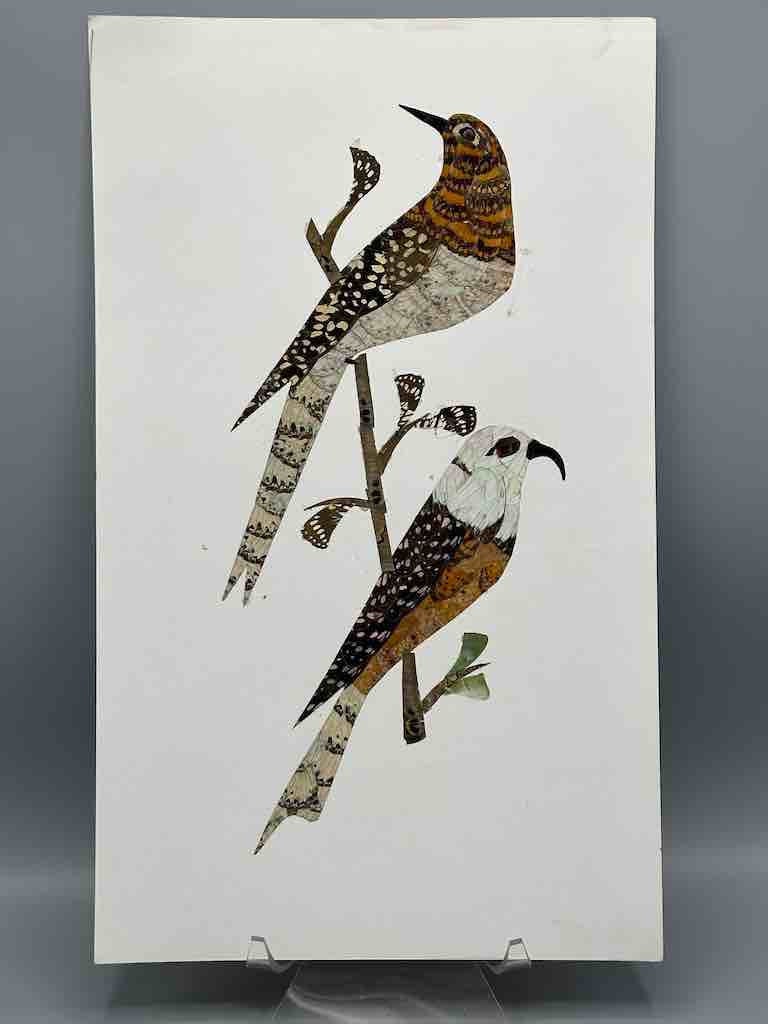 2羽の熱帯鳥のデザイン 本物の蝶の羽根 額装可能なアート - 中央