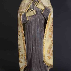 Grande figura católica vietnamita antiga de Santa Teresa