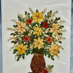 Biglietto di auguri fatto a mano con fiori veri essiccati e pressati - Composizione floreale