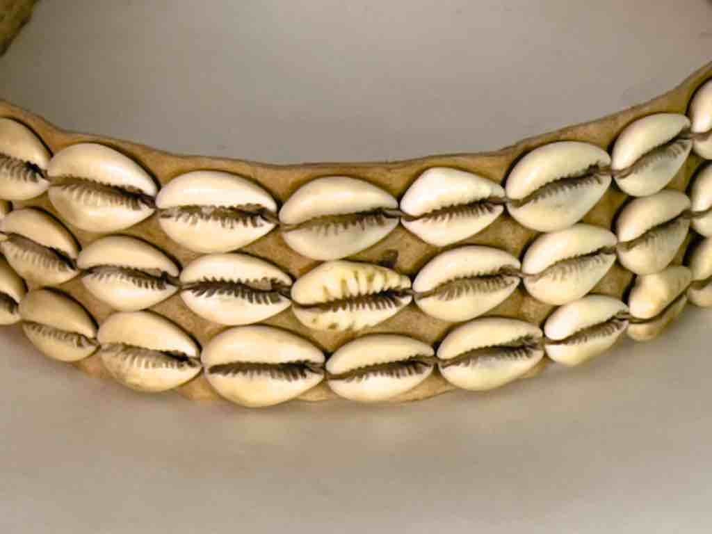VTG ? West African Queen of Cowries Belt African Cultural Narrow Real Cowrie Shell-leather Tie  main image 3
