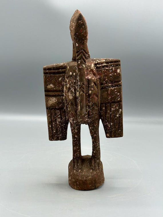 セヌフォ社による現代風に彩色された小型サイチョウの像 | 11インチ