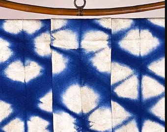 Bamboo Textile Hangers - Pagoda style - 20" Interior Width
