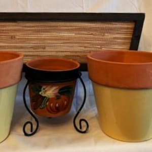 Norcal Terrakotta w / glasierter Blumentopf-rechteckiger gebeizter hölzerner Pflanzkasten-kleiner Terrakotta-Blumentopf handbemalt mit Metall S.-Home Decor