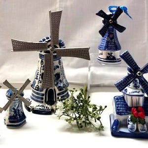 Vintage Norelco Delfts Blauw Hand Painted Porcelain Windmill 1964--Delft Salt and Pepper Shaker-Delft Blue Small Windmill Ornament-Rare