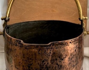 Vintage Mid Century Hand-Made Hammered Large Copper Pot w/Brass Handle w/Pour Lip and Rivet Handle-Cauldron- Country Farmhouse-Décor Rustic