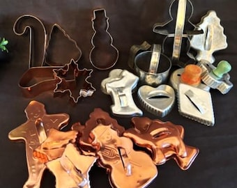 Set vintage assortiti di formine per biscotti in rame e alluminio - Nicoles Kitchen Cubic - Varietà, stile e quantità - Decorazione per la casa - Dolci per le feste