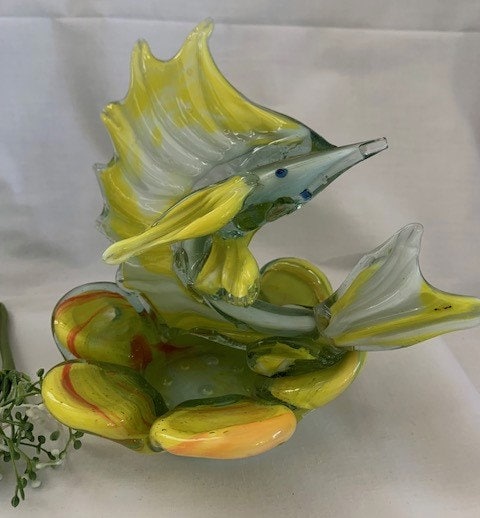 チューリップ型の花瓶 - Etsy 日本