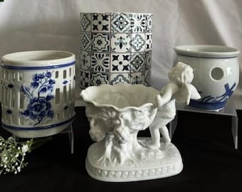 Vintage collectie blauwe en witte variëteiten - keramische kaarslantaarnhouder - pot gebruiksvoorwerp - krokusplanter - kom met cherubijnhouder met fruitpot