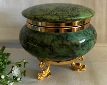 Vintage Round Emerald Green Hand Carved Alabaster Trinket Box With
