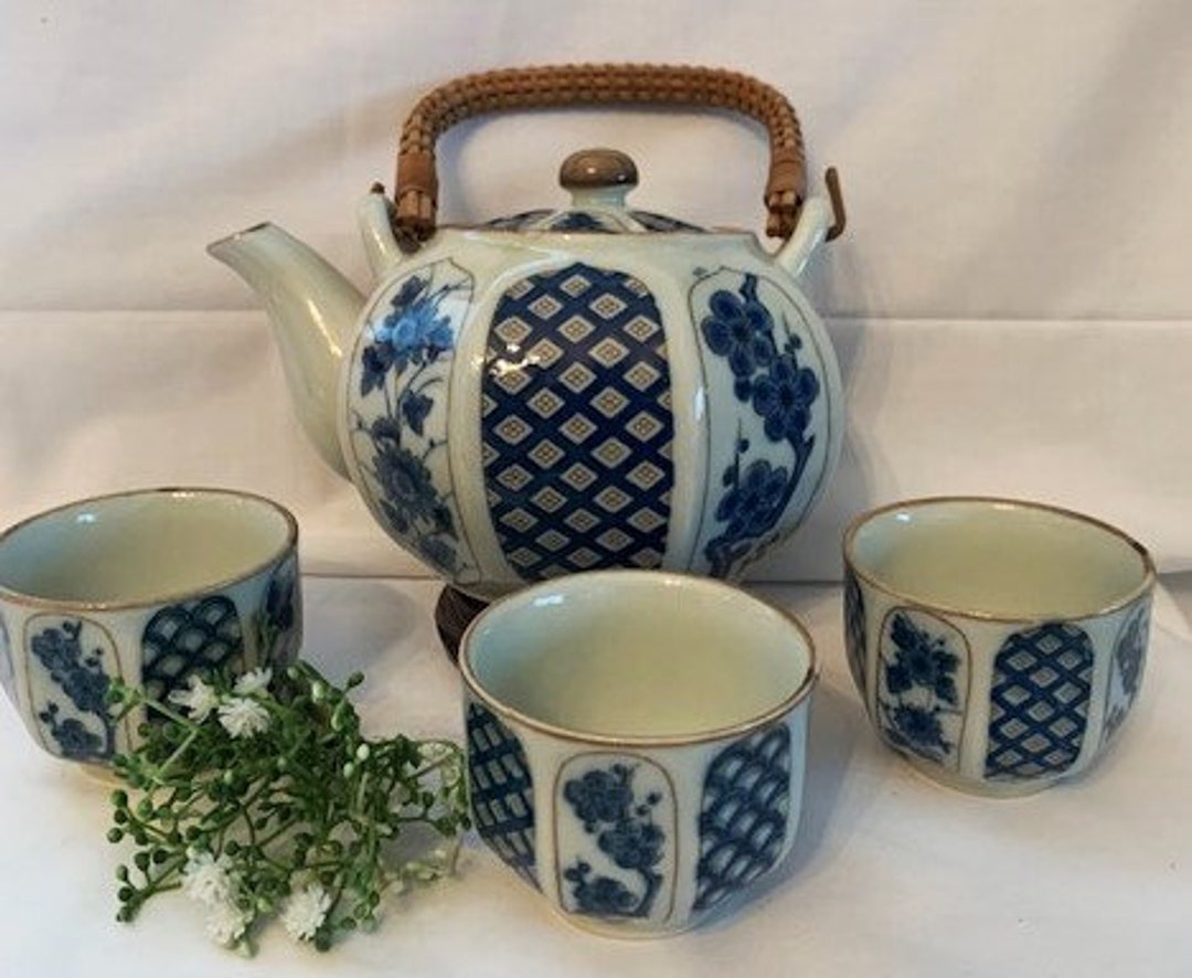 Vintage Otagiri OMC Japan Tea Pot and 3 Cups White and Blue Floral