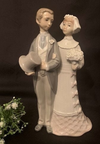 Vintage Lladro Bride and Groom Figurine -wedding Couple
