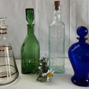 Vintage Variety Glass Embossed Glass Dekanter Flaskor Storlek/Stil/Färger - Koboltblå/Grön/Rosa - Kanadensisk Lönnlöv - Ekollon - Fruktblandning - Druva - Kanada