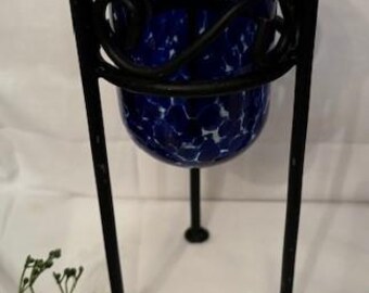 ヴィンテージブラックトールメタルスタンド、コバルトブルーガラス