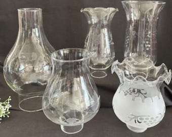 Vintage Variety Clear Hurricane Glaslampenschirme - Geätztes Blumen- und Traubendesign - Wandleuchter-Tischkerzenglas-Ersatz