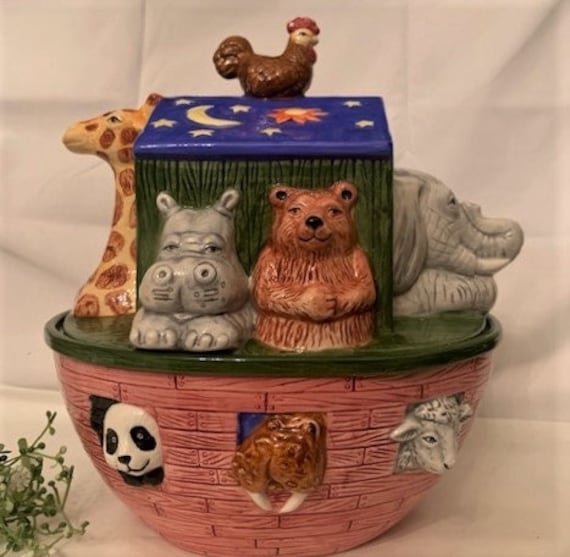 Vintage Collection Large Noah's Ark Ceramic Cookie Jar Oval Shape