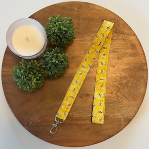 Yellow Bee Fabric Lanyard with Glitter, Bumblebees, Honey Bees, ID Badge Holder, Wristlet, Keychain, Key Fob, Teacher Gift, Cute, Breakaway