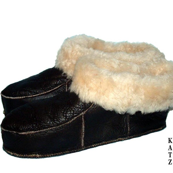 Echte Schaffell Hausschuhe Handgefertigt für Frauen und Männer mit natürlichem Lammfell von Katz Leather