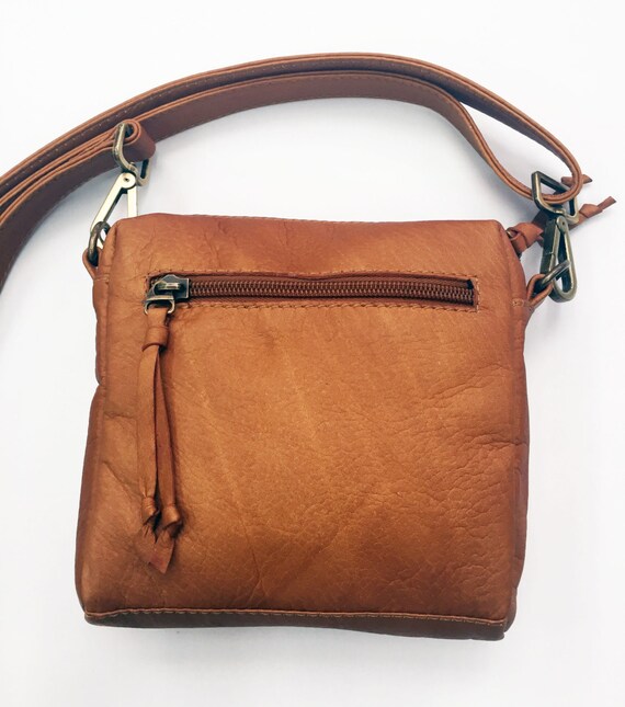 small tan crossbody purse