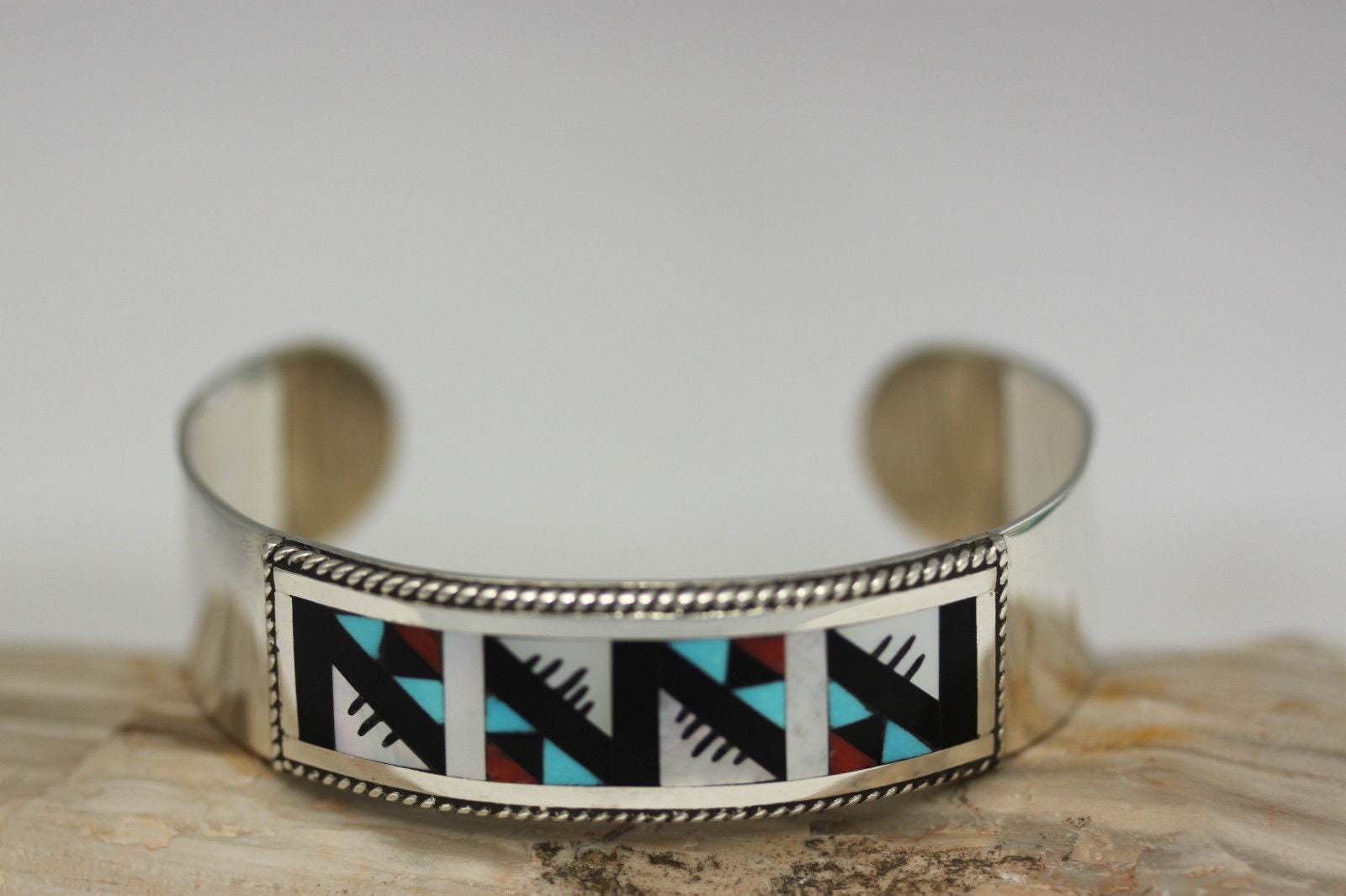 アクセサリー indian jewelry zuni bangle s-l1200.jpg