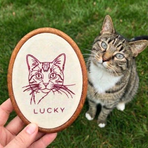 Katzen Portrait Stickdatei Haustier Foto Andenken Handwerk DIY Personalisieren Wandkunst texturiert gerahmt Handarbeit Erbstück Oma Geschenk für Katzenmutter