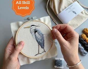Kit di ricamo per principianti adulti: impara a ricamare un airone, un'opera d'arte facile, un regalo per chi si avvicina al mondo del fai da te, ideale per serate creative e per uno stile di vita più lento.