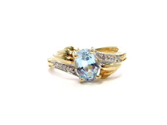 Vintage 14k Yellow Gold Sky Blue Topaz Bypass Rin… - image 1