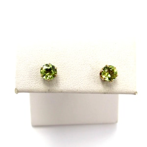 Vintage 14k Yellow Gold Round Peridot Stud Earrings, August birthstone, Simple Gemstone Earrings