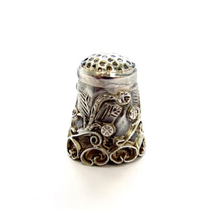 Antique Sterling Silver Mexican Embossed Swirls and Leaves Pattern Sewing Thimble size 7