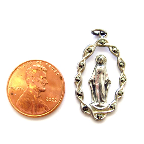 Vintage Sterling Silver Marcasite Outlined Mother… - image 3