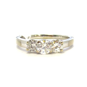 14k White Gold Round Brilliant Diamond 3-stone Engagement Ring, 1.00 ct tw, size 8 1/2 +