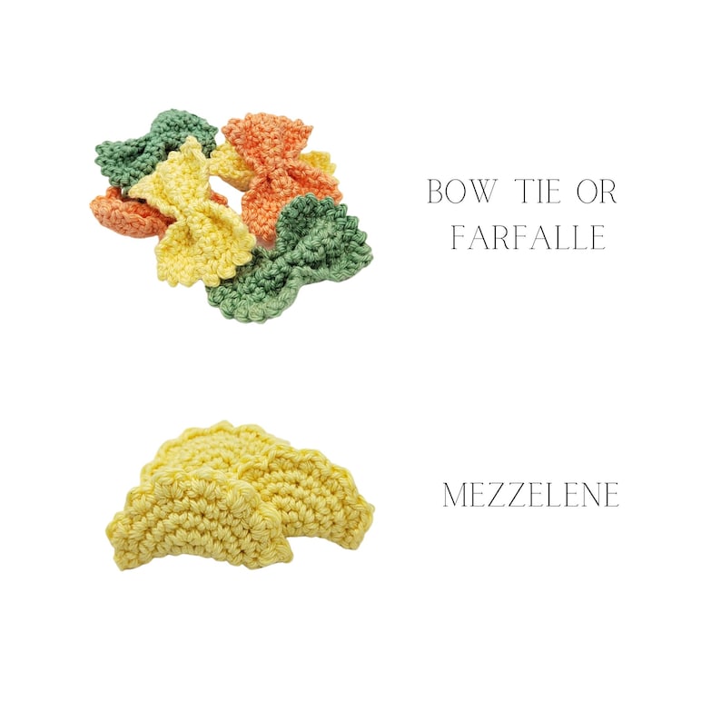 K&ouml;nnte beinhalten: Geh&auml;kelte Nudelformen in Gr&uuml;n, Gelb und Orange. Die Nudelformen hei&szlig;en "Bow Tie oder Farfalle" und "Mezzelene".