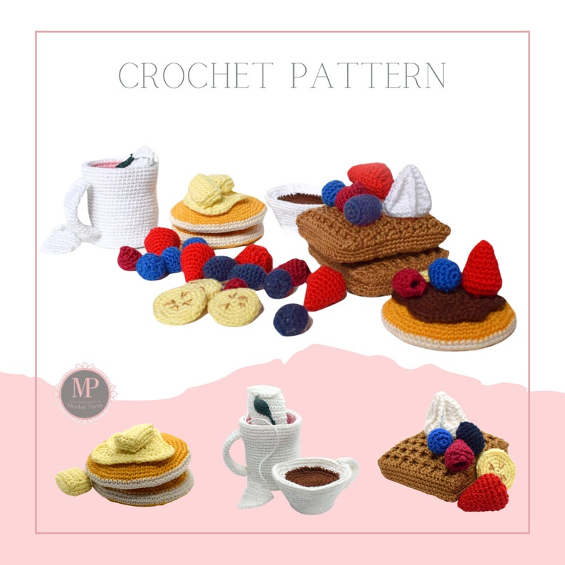 K&ouml;nnte beinhalten: H&auml;kelmuster f&uuml;r ein Fr&uuml;hst&uuml;cksset mit Tasse, Pfannkuchen, Waffeln und Obst. Das Set ist aus Garn in verschiedenen Farben gefertigt, darunter Braun, Gelb, Rot und Blau.