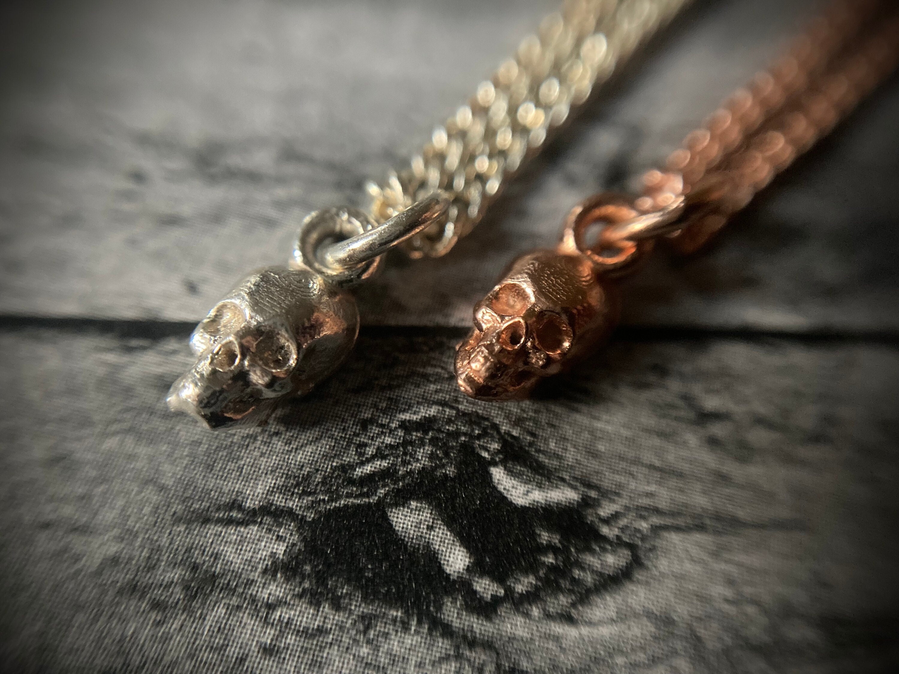 Rose gold deals skull necklace