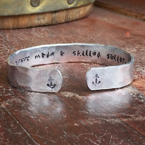 A smooth sea never made a skilled sailor Anchors Hand Hammered Texture Cuff Bracelet Personalized  Custom Jewelry Hand Stamped 1/2" Aluminum
