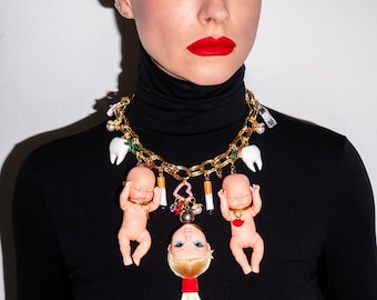 Arte indossabile: "Collana della dea Kali" Scultura indossabile