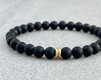 Men&#39;s Matte Onyx Beaded Bracelet with Brass Accent