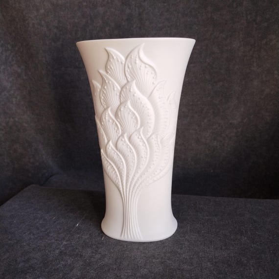 Kaiser VASE - West German White Bisque Porcelain Vase - 10 inch Leaf Pattern Embossed Oval Pillar Vase - 582/25 - M Frey Design