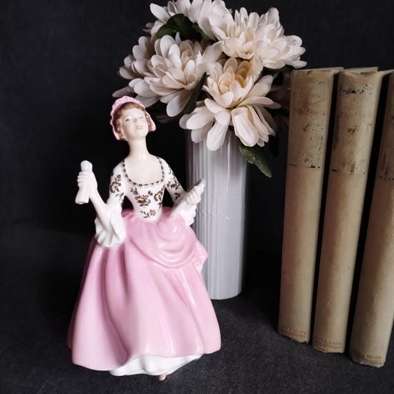 Royal Doulton Ballad Seller Figurine - HN2266