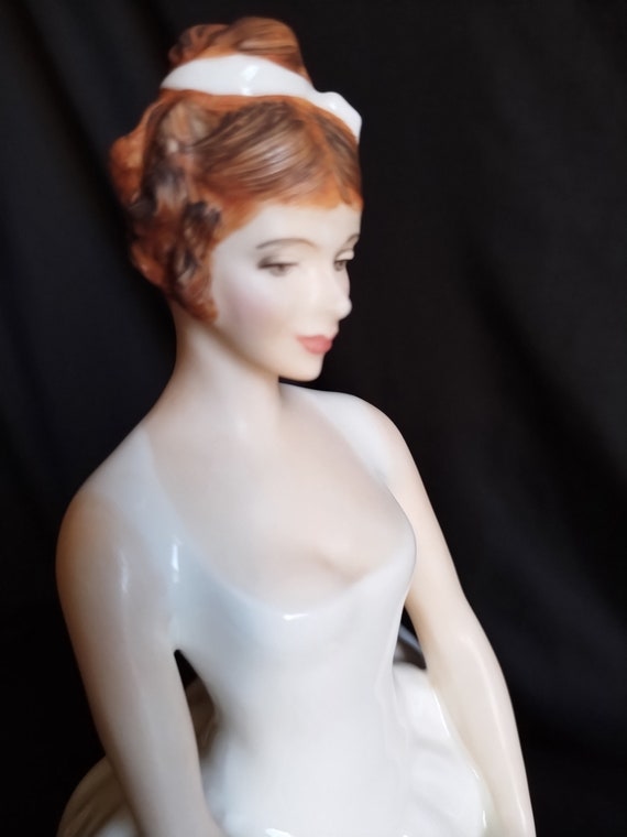 Royal Doulton ANN - HN2739 - Douglas V Tootle Design - Vanity Fair Series - 2 year production run