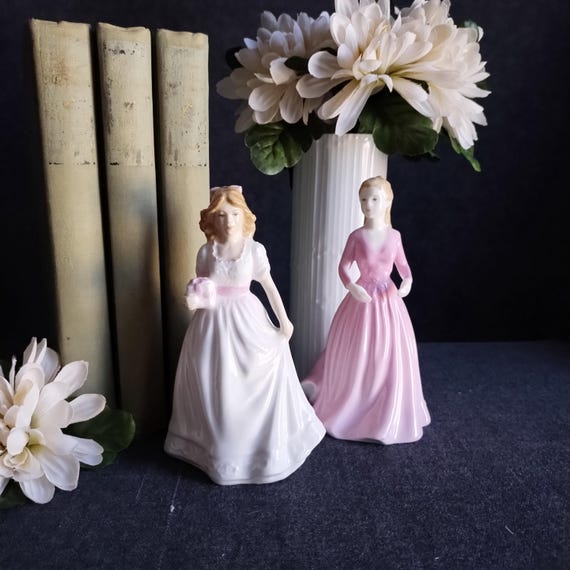 Set of 2 Royal Doulton Canadian Exclusive Figurines - Magical Moments HN4607 & Special Gift HN4118 - Hand Painted Bone China Collectibles