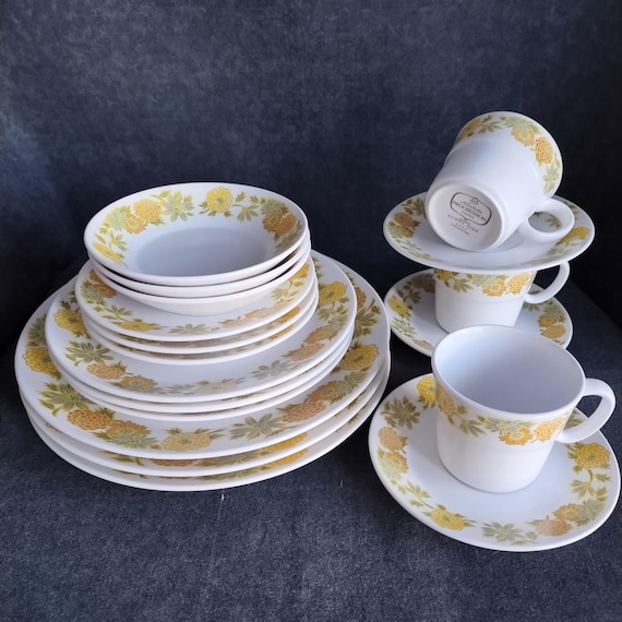 Noritake Sunny Side Dinnerware - 18 Pieces Place Setting for 3