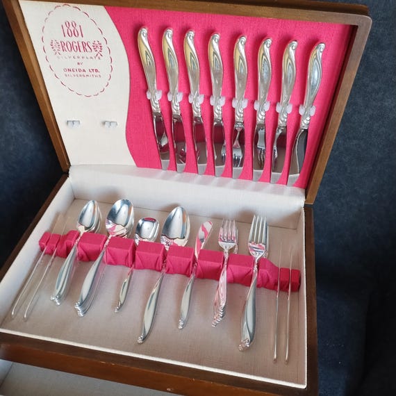 SKYWARD Silverplate Flatware Set by 1881 Rogers (Oneida) - 47 piece Cutlery Place Settings